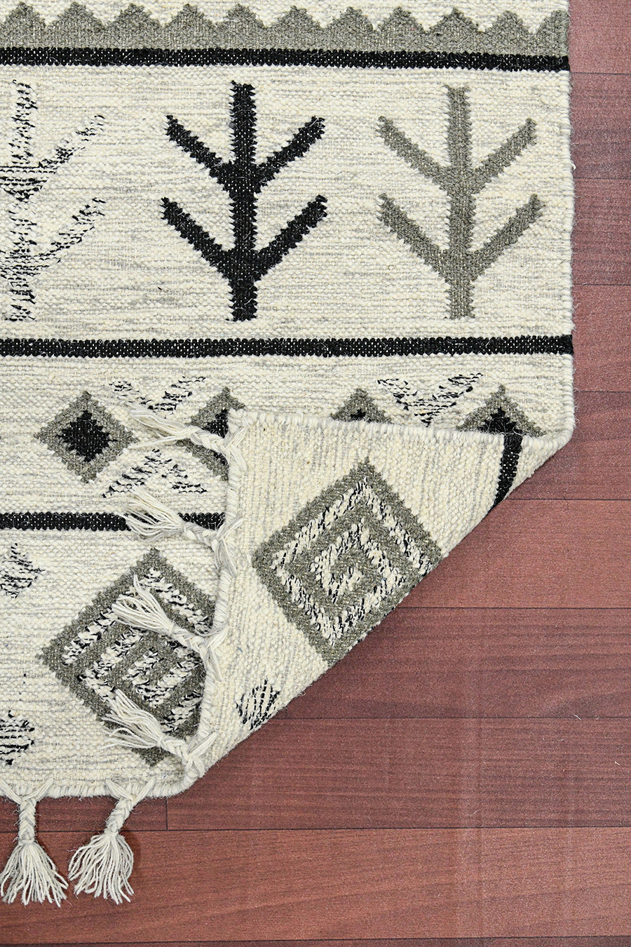 Artifacts IVORY Main Image