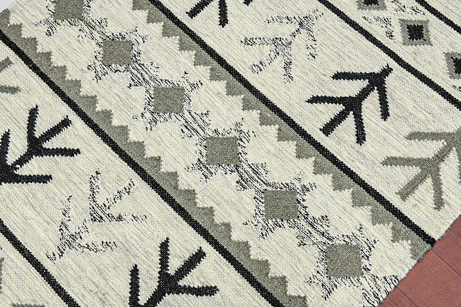 Artifacts IVORY Main Image