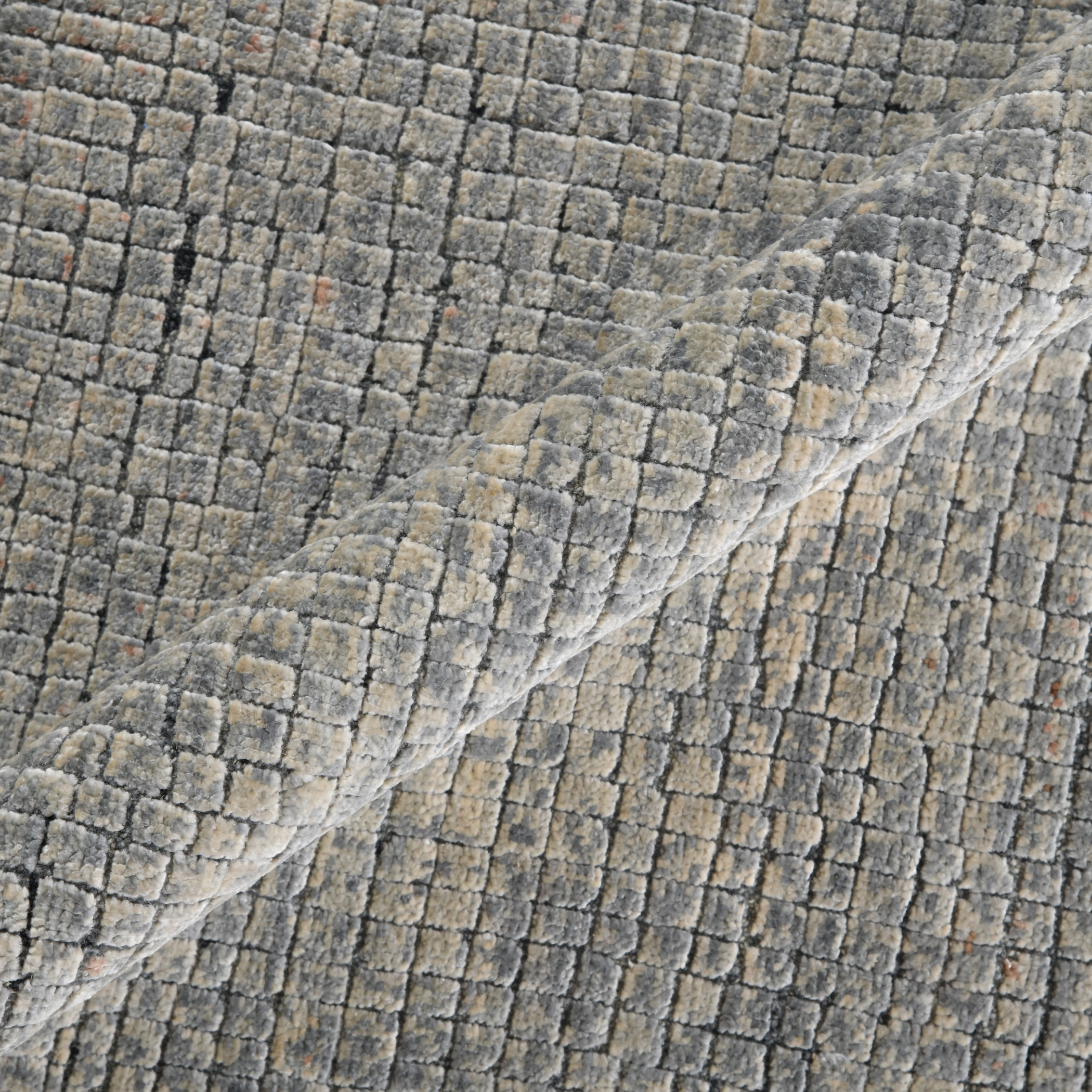 EMERALD-EME-96-TITANIUM Main Image