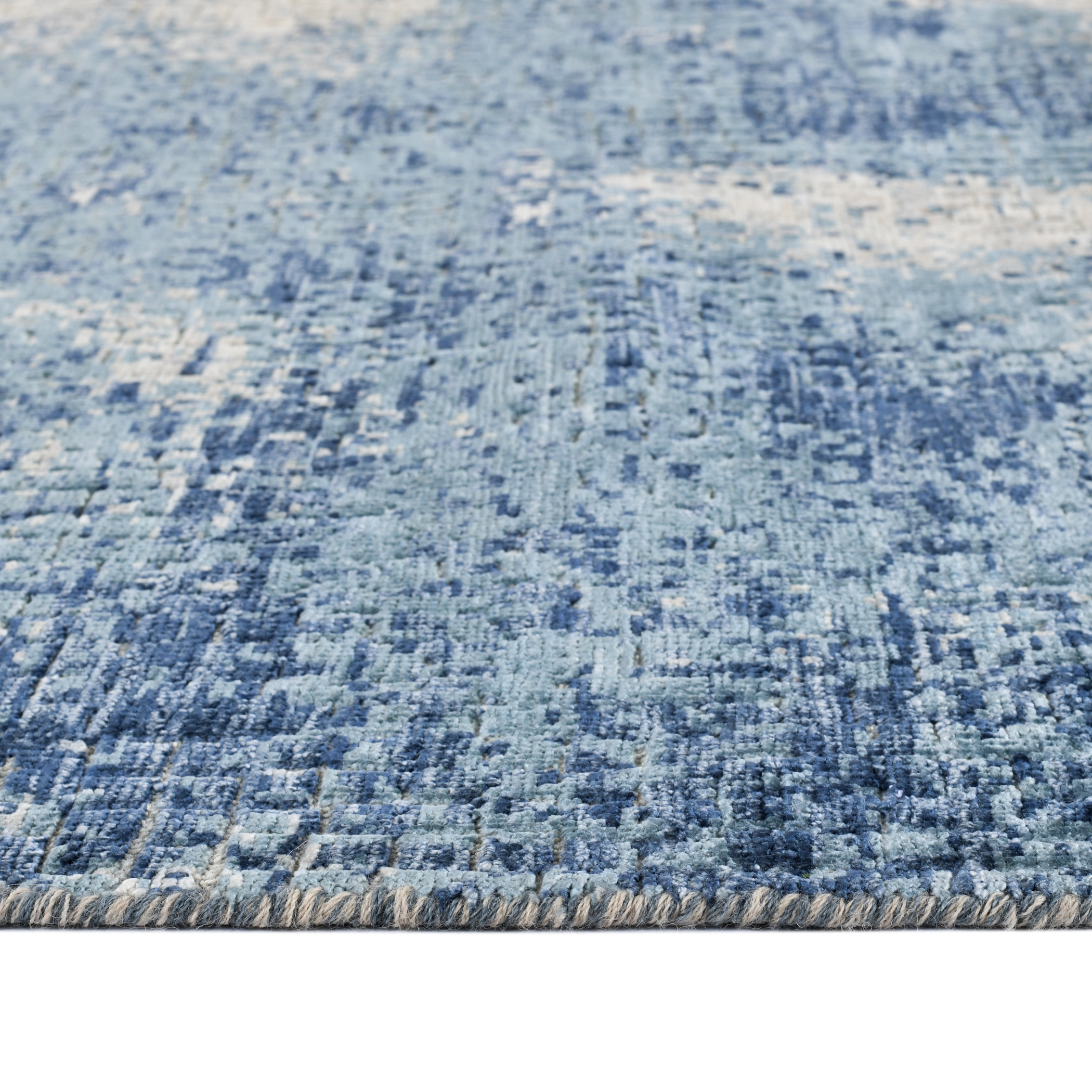 EMERALD-EME-99-WHITE ICE Main Image