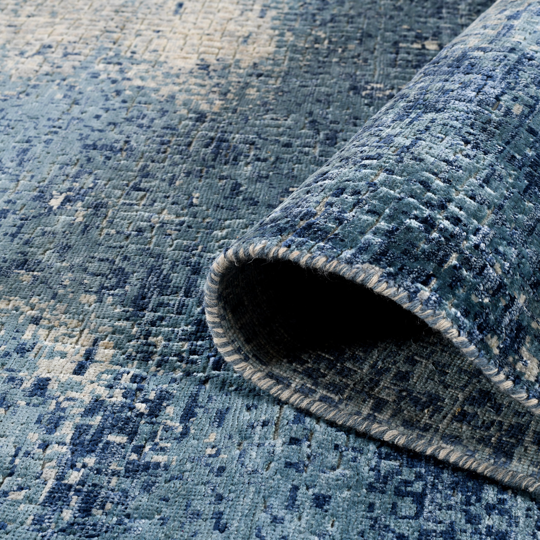 EMERALD-EME-99-WHITE ICE Main Image