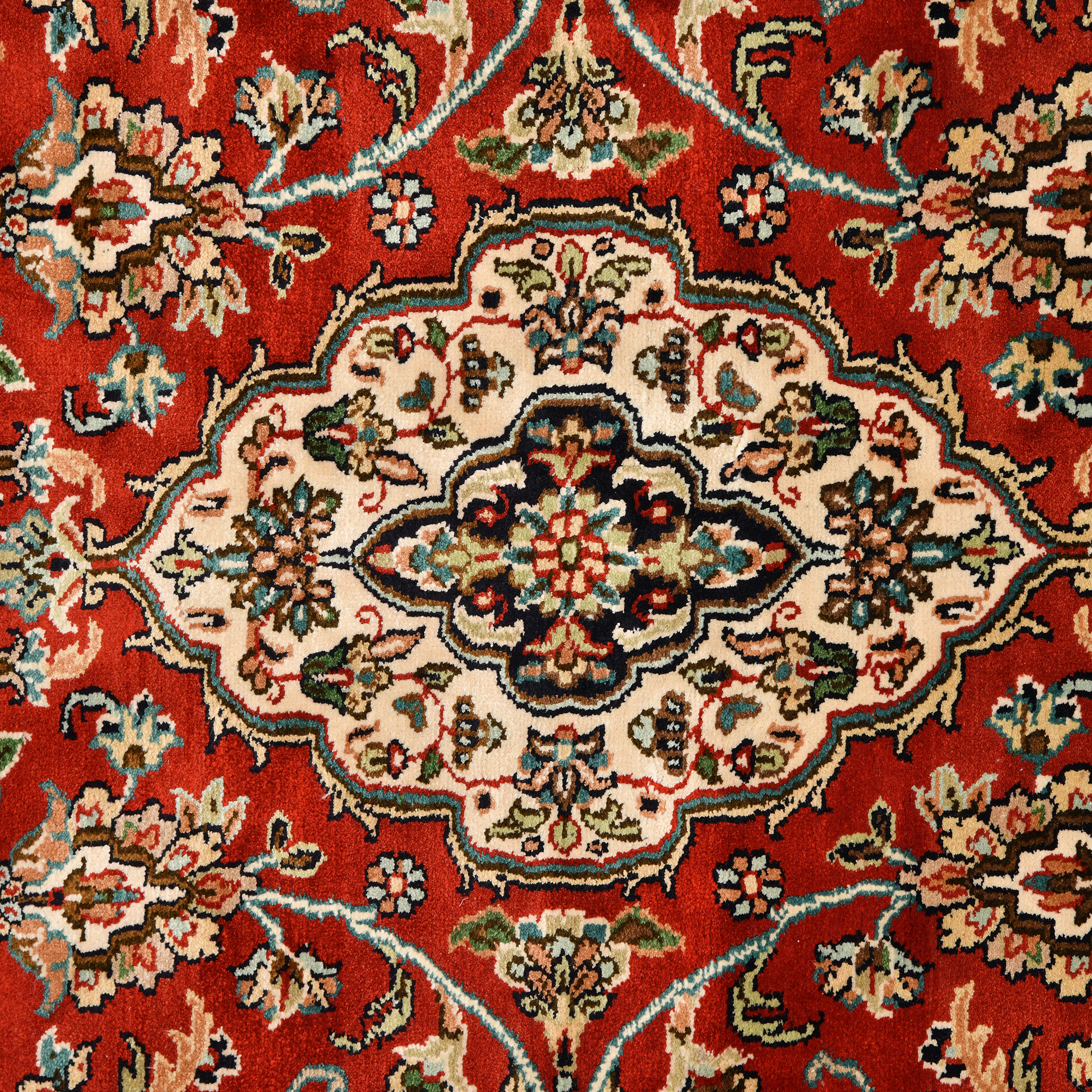 GULMARG GUL-47 RED IVORY Main Image