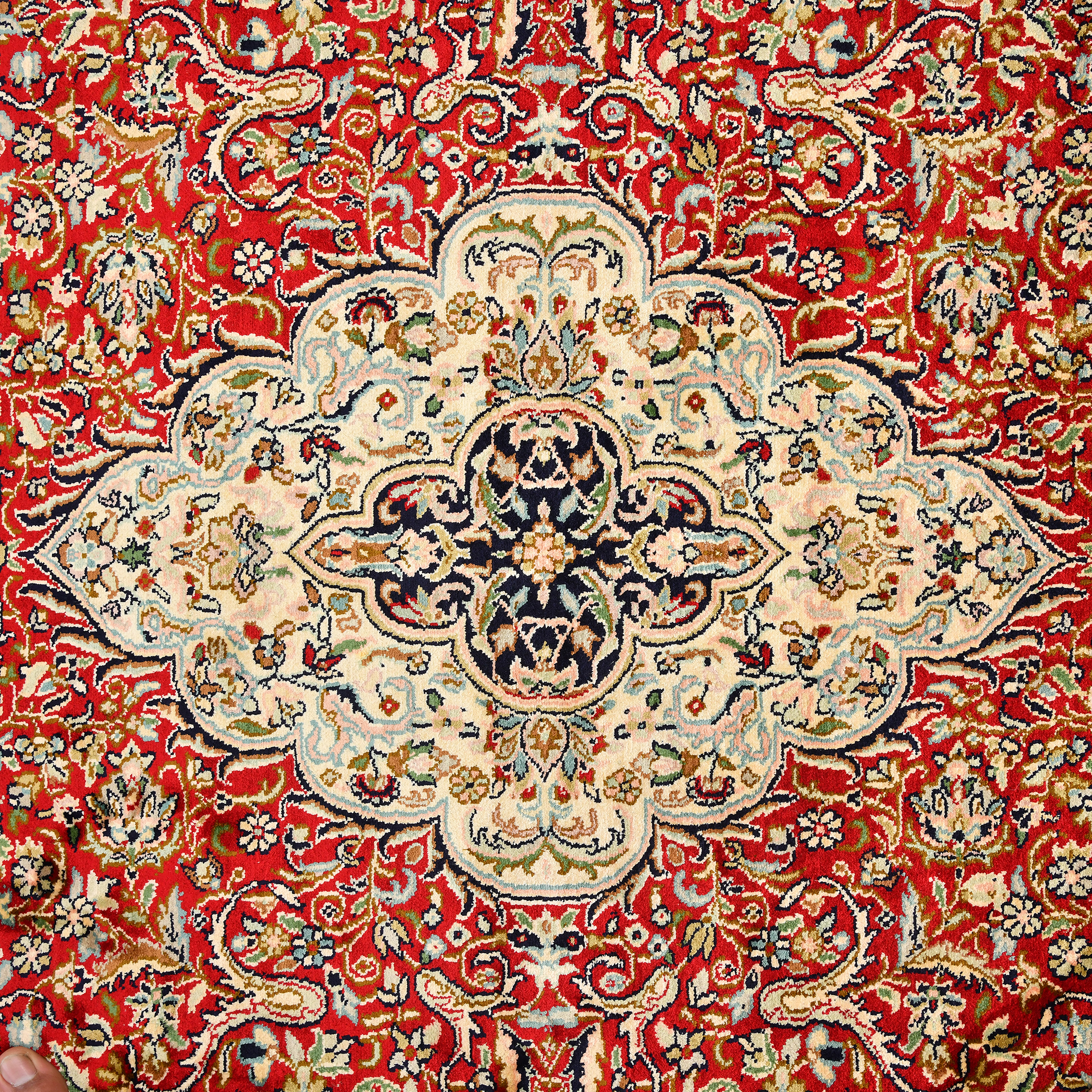 GULMARG GUL-9 RED BLACK Main Image